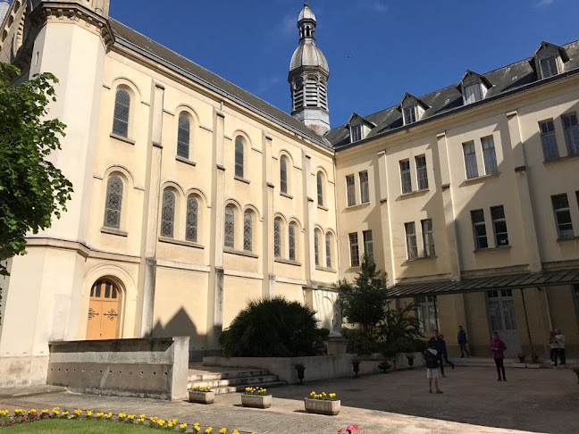 Comentarii opinii despre Soeurs Servantes Du Sacré Coeur de Jésus