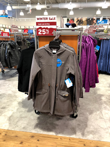 Sportswear Store «Columbia Sportswear Outlet», reviews and photos, 1659 94th Dr F250, Vero Beach, FL 32966, USA