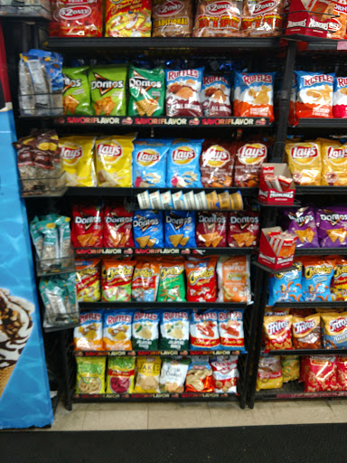 Grocery Store «Dixie Court Food Market», reviews and photos, 106 NW 11th Ave, Fort Lauderdale, FL 33311, USA