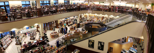 Book Store «Barnes & Noble Booksellers Boca Raton», reviews and photos, 1400 Glades Rd, Boca Raton, FL 33431, USA