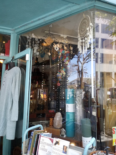 Book Store «Thunderbolt Spiritual Books», reviews and photos, 512 Santa Monica Blvd, Santa Monica, CA 90401, USA