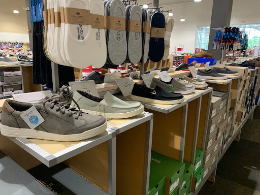 Shoe Store «DSW Designer Shoe Warehouse», reviews and photos, 1300 Huguenot Rd, Midlothian, VA 23113, USA