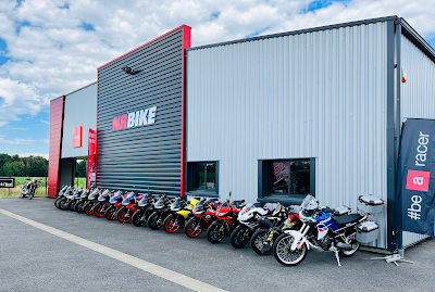 APRILIA PAU à Mazerolles