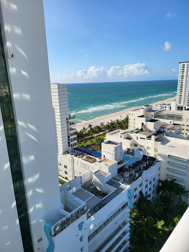 Shopping Mall «Fontainebleau Shops», reviews and photos, 4441 Collins Ave, Miami Beach, FL 33140, USA