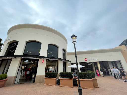 Sportswear Store «lululemon», reviews and photos, 563 Newport Center Dr, Newport Beach, CA 92660, USA