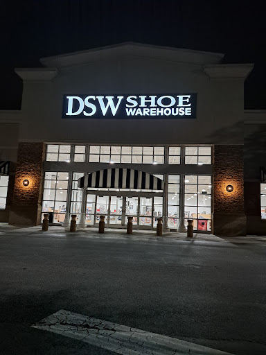 DSW Designer Shoe Warehouse, 8110 Mall Pkwy, Lithonia, GA 30038, USA, 