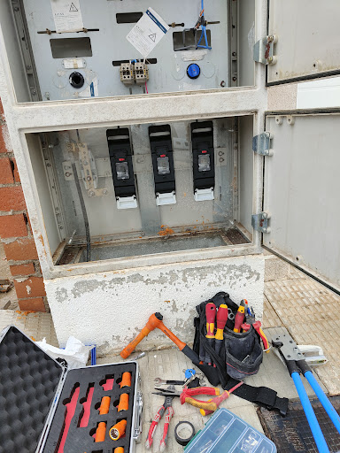 Instalador electricista Luis Antonio García Díaz en Cabañas de la Sagra, Toledo