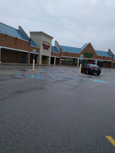 Dollar Store «Dollar Tree», reviews and photos, 1099 Mountain View Dr, West Mifflin, PA 15122, USA