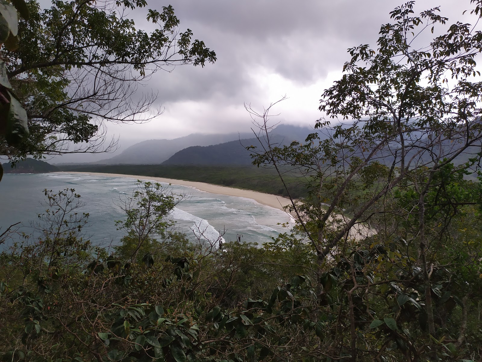 Fotografie cu Praia do Leste - locul popular printre cunoscătorii de relaxare