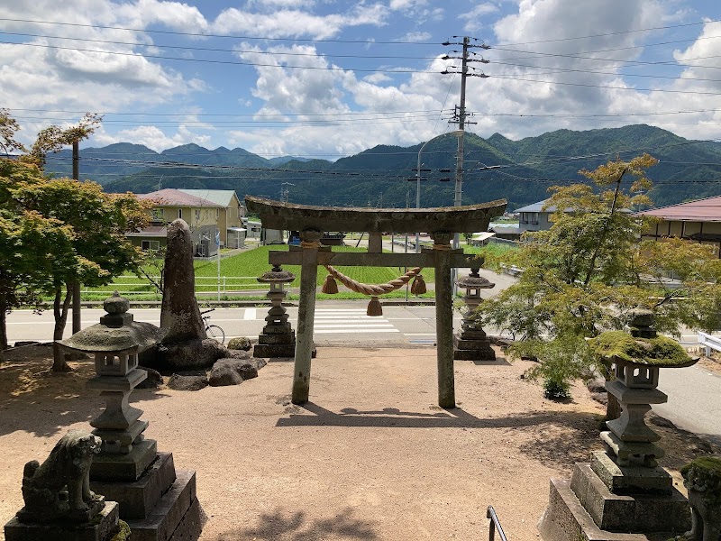 八幡神社(国府町山本)