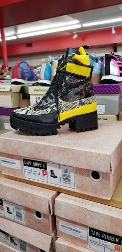 Shoe Store «SHOE! TIME 87», reviews and photos, 8533 S Cottage Grove Ave, Chicago, IL 60619, USA