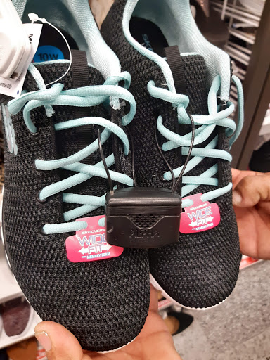 Clothing Store «Ross Dress for Less», reviews and photos, 9727 Laurel Canyon Blvd, Arleta, CA 91331, USA