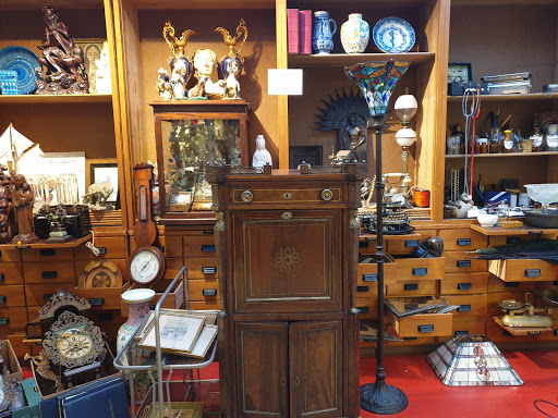 Sites buying and selling antiques Amsterdam