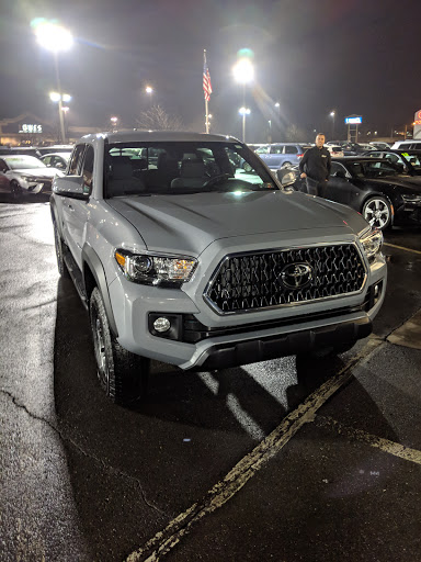 Toyota Dealer «Aubrey Alexander Toyota», reviews and photos, 1324 N Susquehanna Trail, Selinsgrove, PA 17870, USA