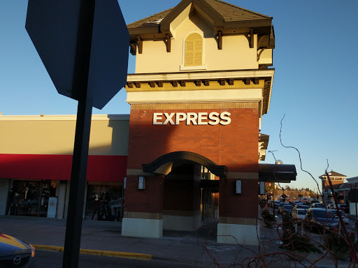 Express, 9140 Hudson Rd, Woodbury, MN 55125, USA, 