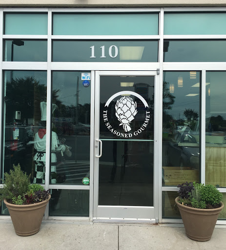 Kitchen Supply Store «The Seasoned Gourmet», reviews and photos, 5500 Market St #110, Wilmington, NC 28405, USA