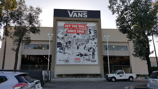 Shopping Mall «The Outlets at Orange», reviews and photos, 20 City Blvd W, Orange, CA 92868, USA