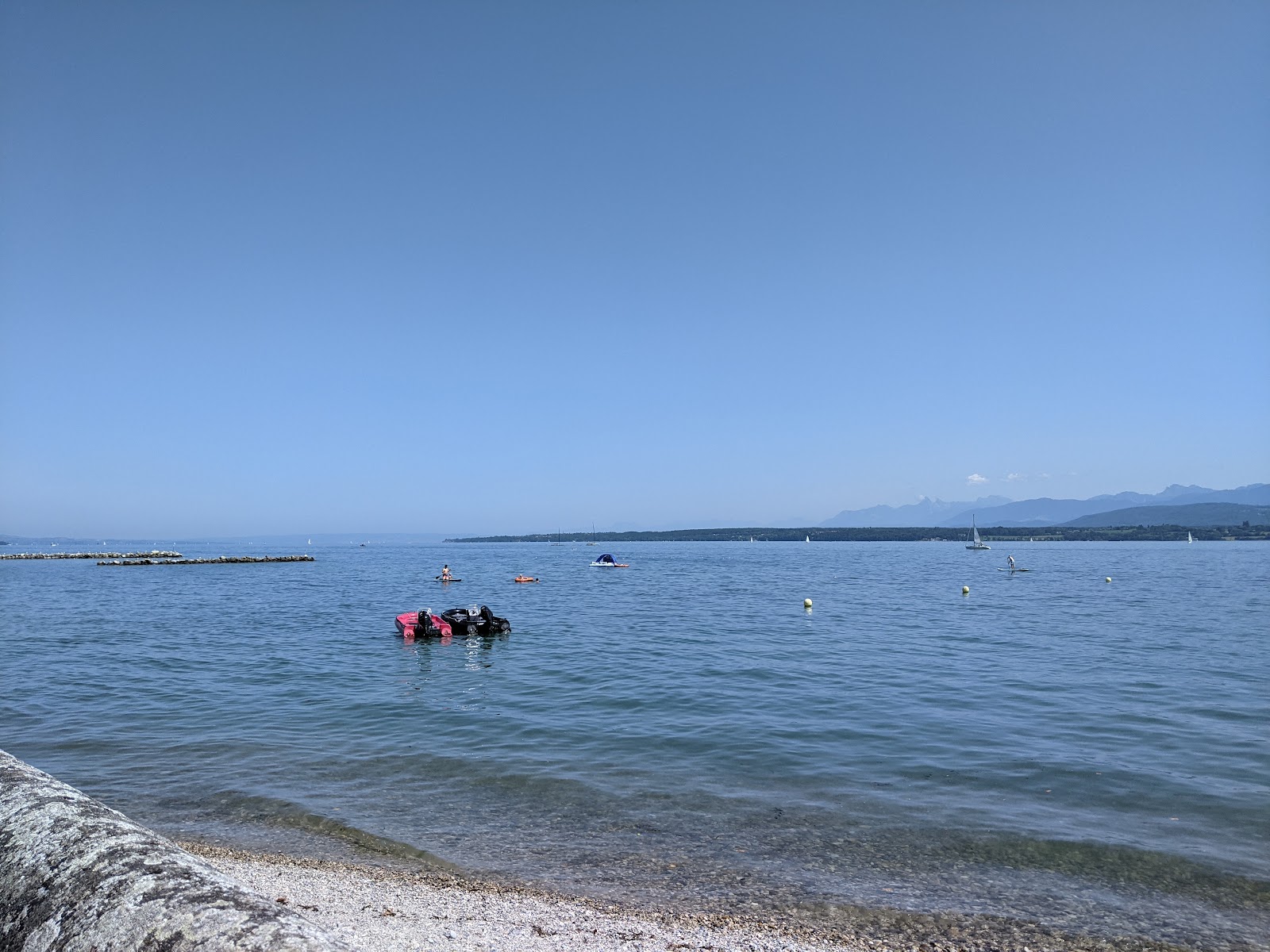 Fotografija Plage des Rocailles in naselje