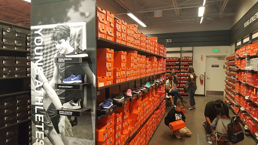 Shopping Mall «Phoenix Premium Outlets», reviews and photos, 4976 Premium Outlets Way, Chandler, AZ 85226, USA