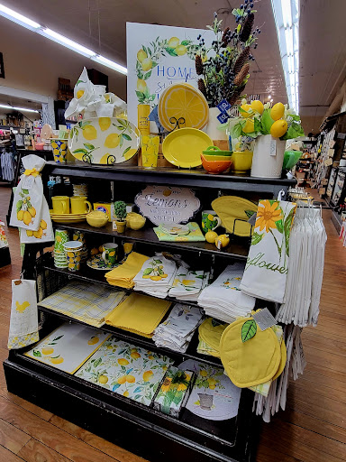 General Store «Mast General Store Hendersonville», reviews and photos, 527 N Main St, Hendersonville, NC 28792, USA