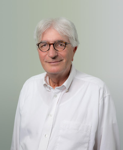 Dr. med. Michel Romanens