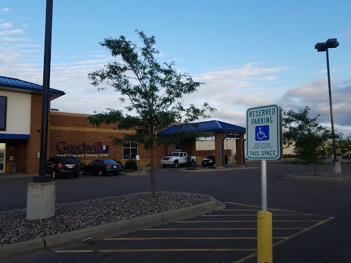 Thrift Store «Lake Hallie Goodwill Retail Store & Training Center», reviews and photos, 2759 S Prairie View Rd, Chippewa Falls, WI 54729, USA