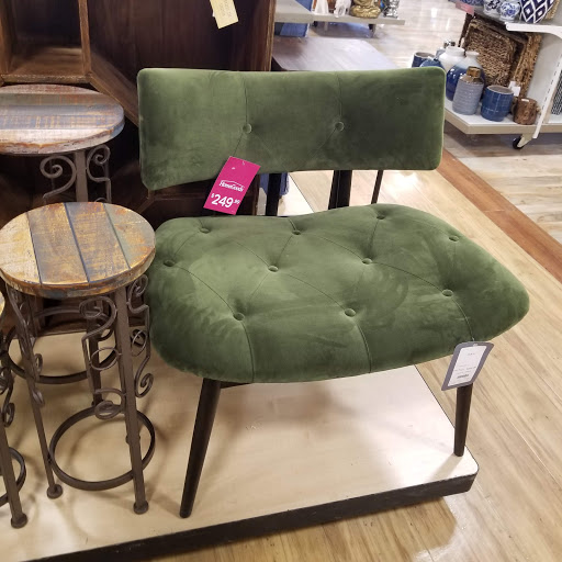 Home Goods Store «HomeGoods», reviews and photos, 1608B E Empire St, Bloomington, IL 61701, USA