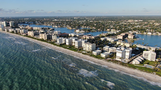 Via Miramar beach