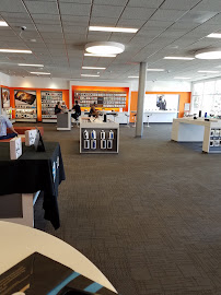 AT&T Store - Photo 8 - Car repair in Eugene, OR, Eugene