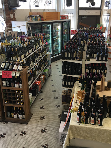 Liquor Store «Downing Street Liquors», reviews and photos, 1038 E 22nd Ave, Denver, CO 80205, USA