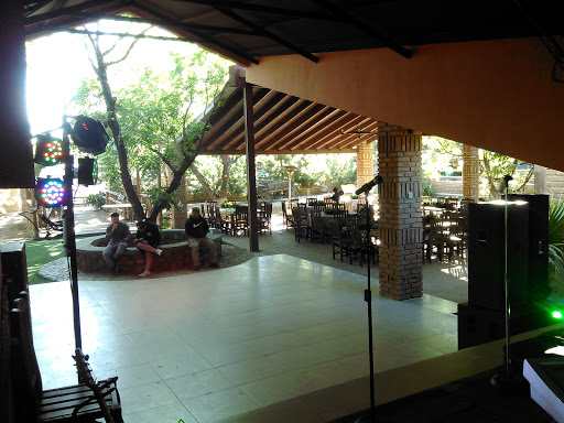 El Arrancadero Restaurant & Bar