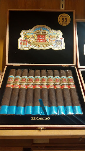 Cigar Shop «2nd Street Cigar Lounge and Gallery», reviews and photos, 124 W 2nd St, Los Angeles, CA 90012, USA