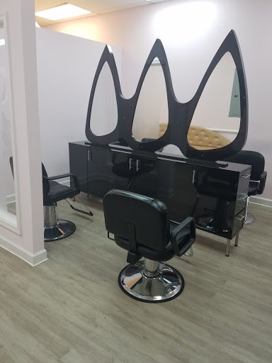 Hair Salon «Top Dominican Hair Salon», reviews and photos, 211 Reisterstown Rd, Pikesville, MD 21208, USA