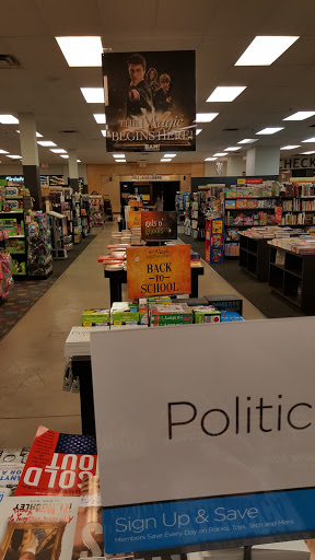 Book Store «Books-A-Million», reviews and photos, 150 Pearl Nix Pkwy, Gainesville, GA 30501, USA