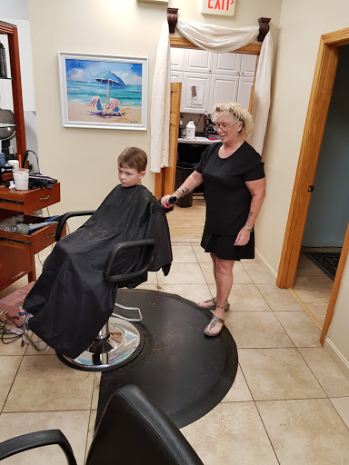 Beauty Salon «Avenue Salon Inc», reviews and photos, 710 Aquidneck Ave, Middletown, RI 02842, USA
