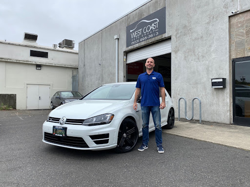 Used Car Dealer «West Coast Auto Group», reviews and photos, 231 NE 10th Ave, Portland, OR 97232, USA