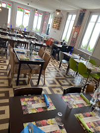 Atmosphère du Restaurant français BISTROT BIS Hôtel de France à Livarot - n°5