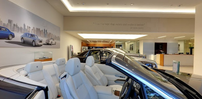 Comments and reviews of Rolls-Royce Motor Cars London
