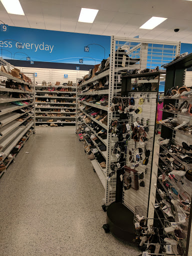 Clothing Store «Ross Dress for Less», reviews and photos, 902 Sepulveda Blvd, Harbor City, CA 90710, USA