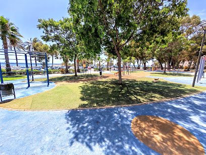 con gimnasio al aire libre Park (calisthenics) - 03130 Santa Pola, Alicante, Spain