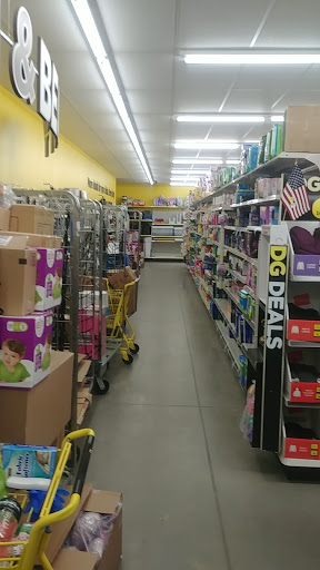 Discount Store «Dollar General», reviews and photos, 604 W Seaboard St, Bladenboro, NC 28320, USA