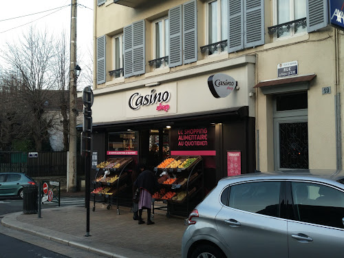Casino Shop à Bougival