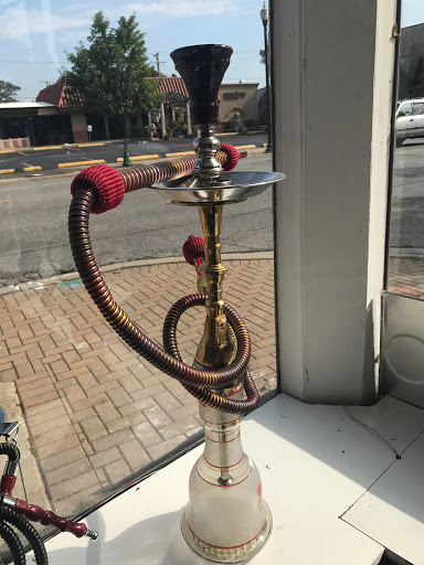 Tobacco Shop «Tobacco Town & Vape», reviews and photos, 9435 W Irving Park Rd, Schiller Park, IL 60176, USA