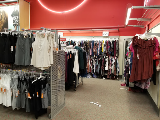 Department Store «Target», reviews and photos, 3255 Owen Rd, Fenton, MI 48430, USA