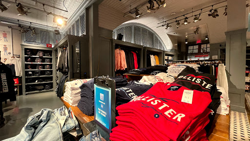 Clothing Store «Hollister Co.», reviews and photos, 19575 Biscayne Blvd #1335, Aventura, FL 33180, USA