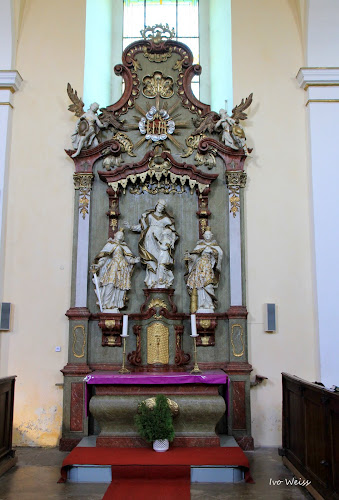 Kostel Umučení sv. Jana Křtitele - Hradec Králové