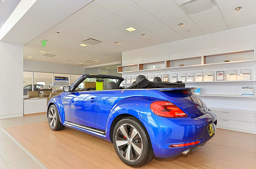 Volkswagen Dealer «Pugi Volkswagen», reviews and photos, 2020 Ogden Ave, Downers Grove, IL 60515, USA