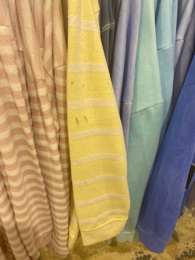 Beach Clothing Store «WINGS Beachwear - St Pete Beach #305», reviews and photos, 6705 Gulf Blvd, St Pete Beach, FL 33706, USA