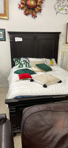 Thrift Store «JUNK 4 UR TRUNK THRIFT STORE», reviews and photos, 5494 New Jesup Hwy, Brunswick, GA 31523, USA