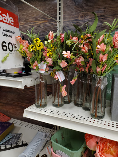 Craft Store «Michaels», reviews and photos, 25 Hazard Ave, Enfield, CT 06082, USA